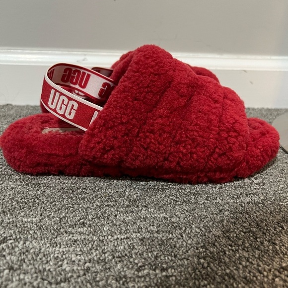 UGG Other - UGG Fluff Yeah Slide Samba Red Kids Size 6